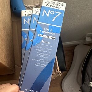 No7 Lift & Luminate Triple Action Serum